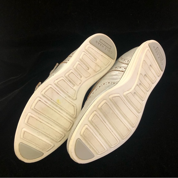 Cole Haan women’s silver wingtip Grand sneakers size 8-1/2 - Picture 6 of 12